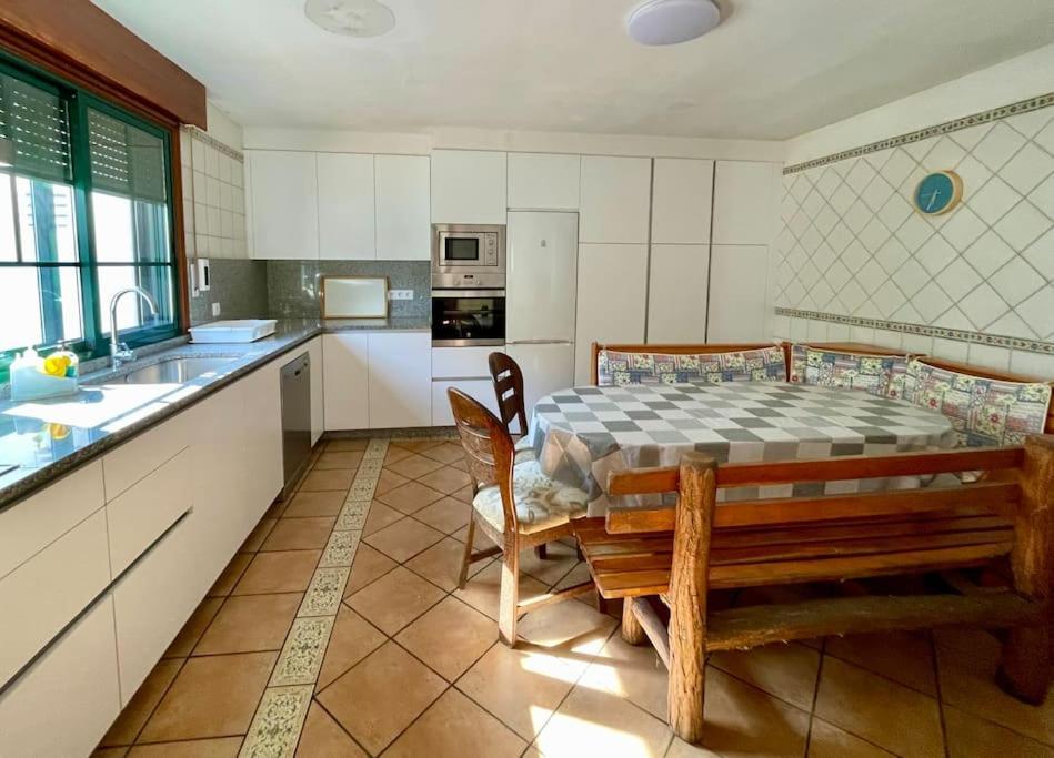 Вилла Amplia Casa Familiar Понтеведра Экстерьер фото